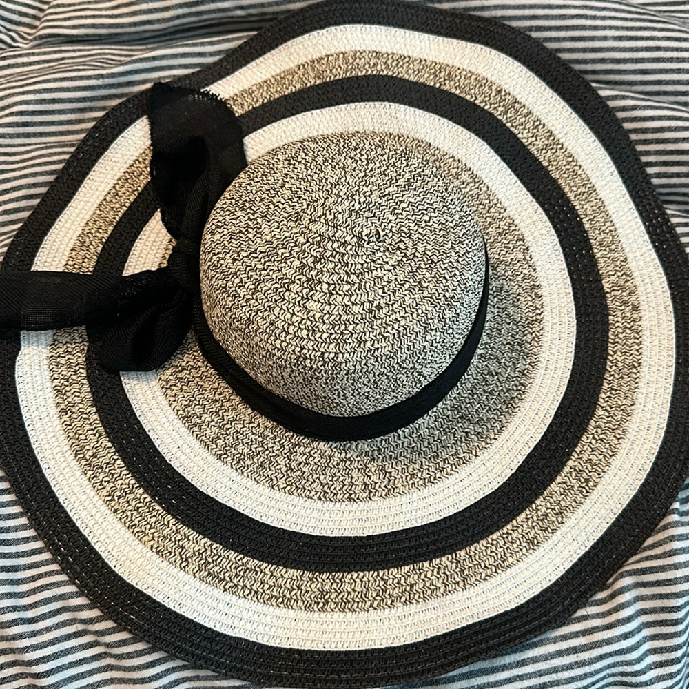 Black and White Sun Hat